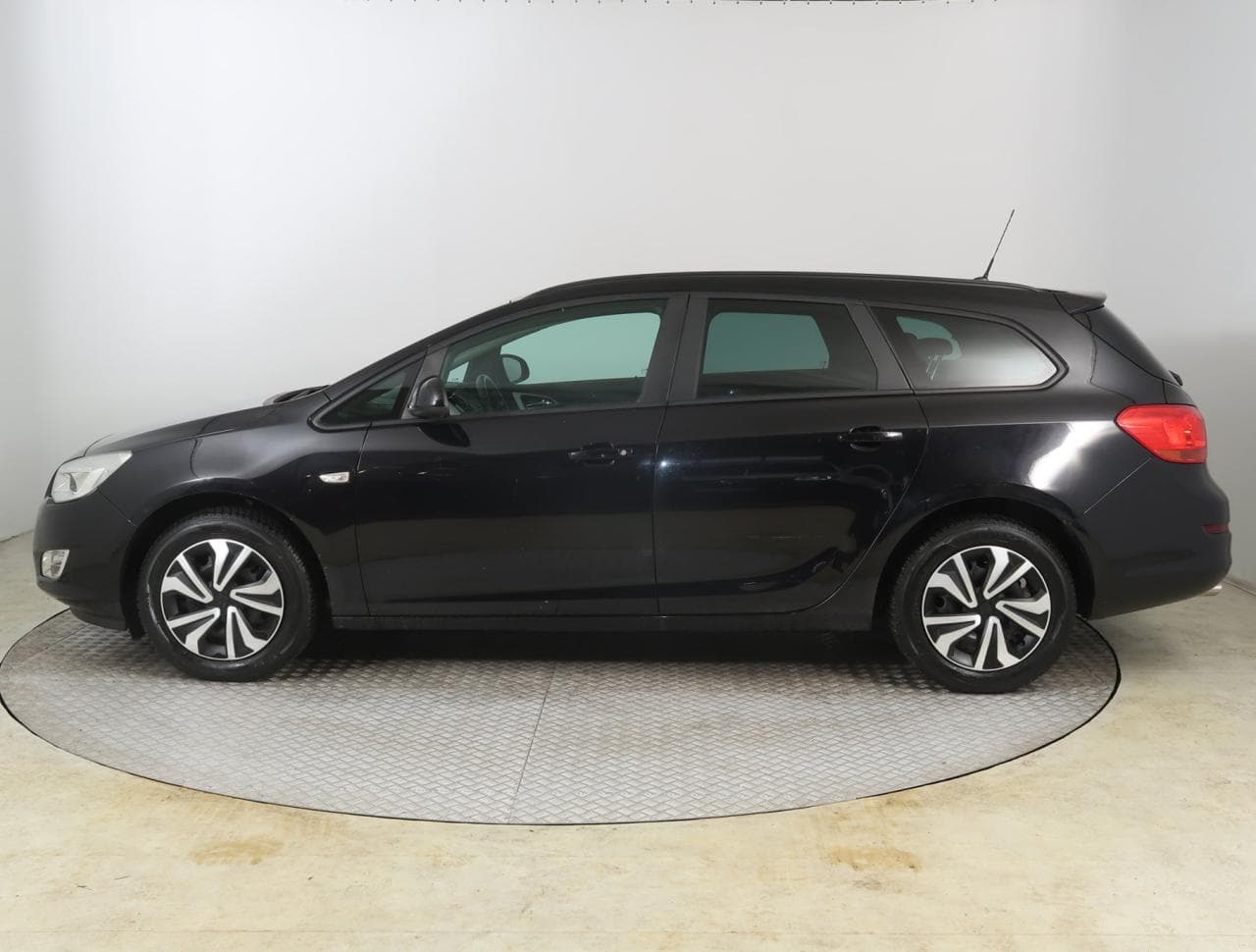 2011 Opel ASTRA - 4