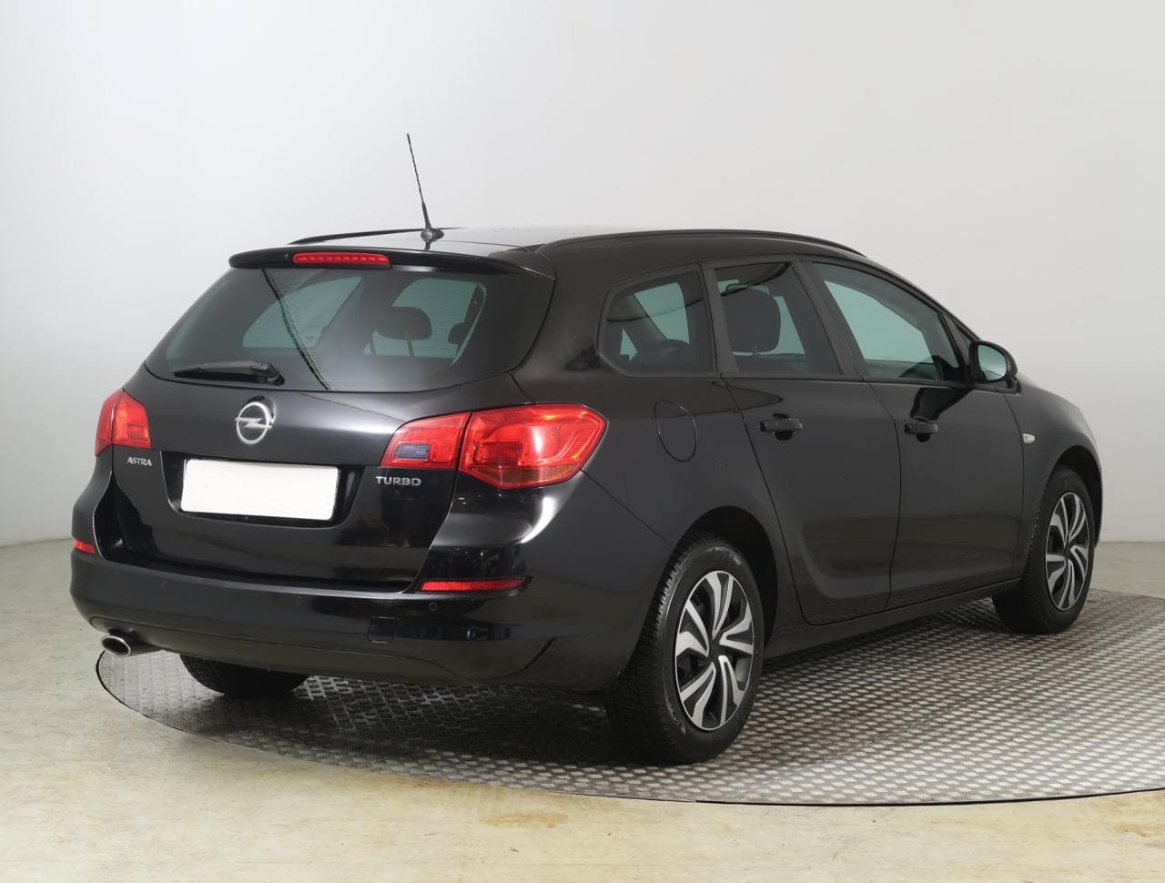 2011 Opel ASTRA - 7
