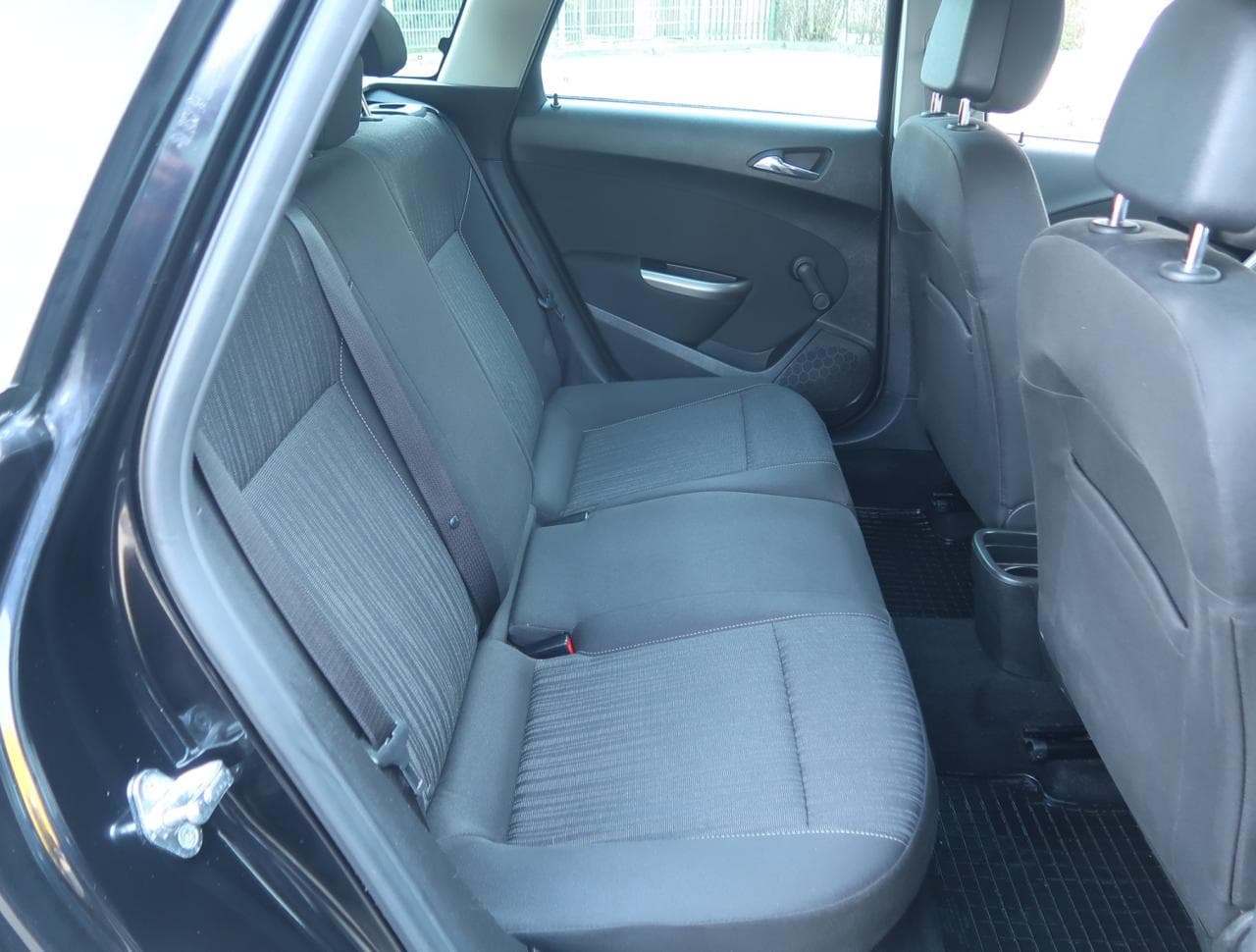 2011 Opel ASTRA - 13