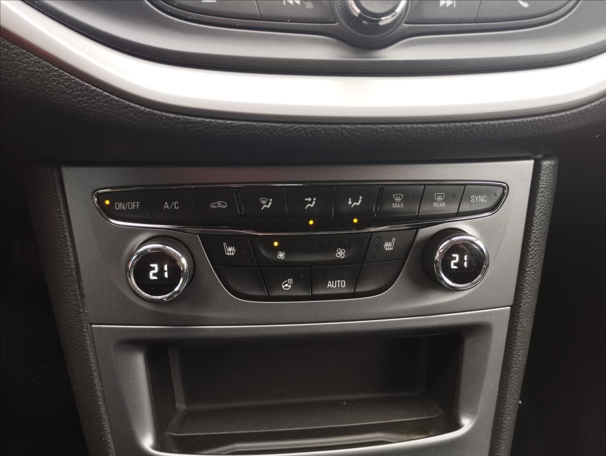 2018 Opel Astra - 29