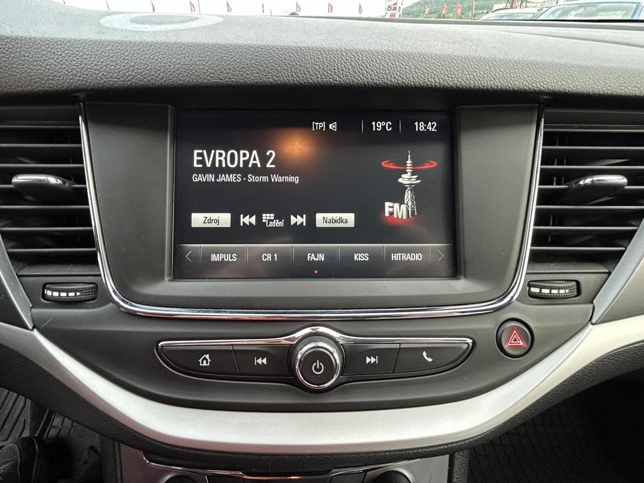2017 Opel ASTRA - 24