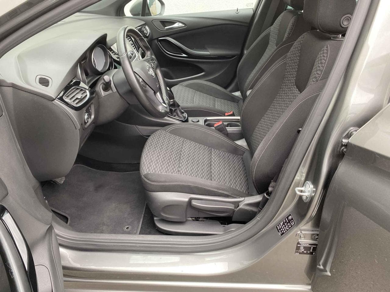 2017 Opel ASTRA - 9