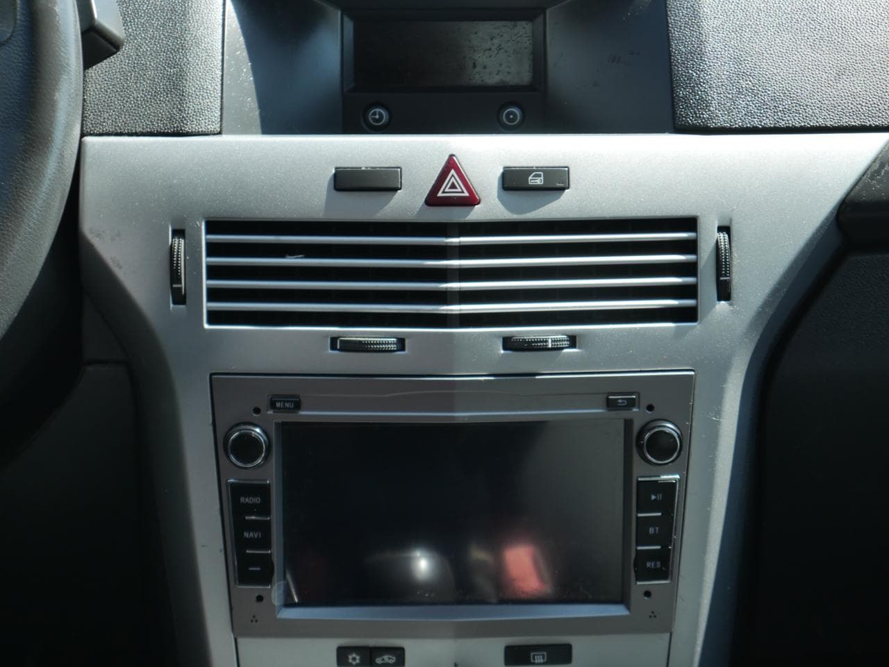 2011 Opel ASTRA - 12