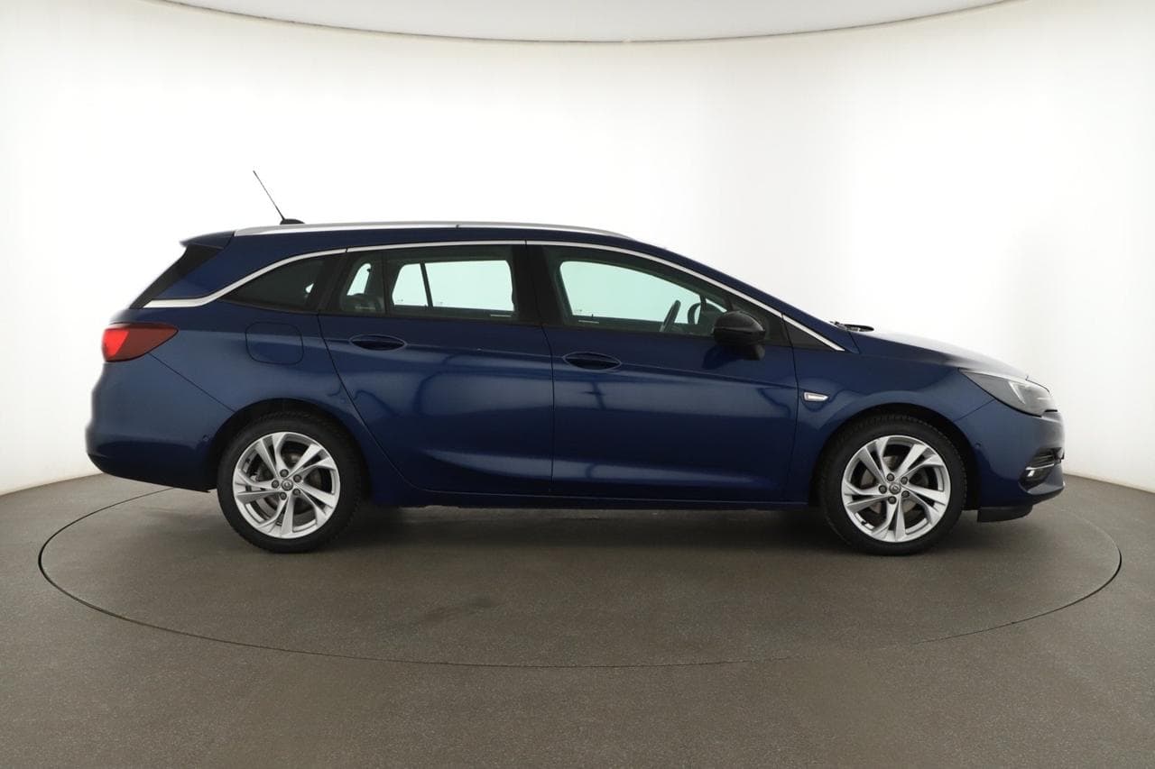 2021 Opel ASTRA - 8