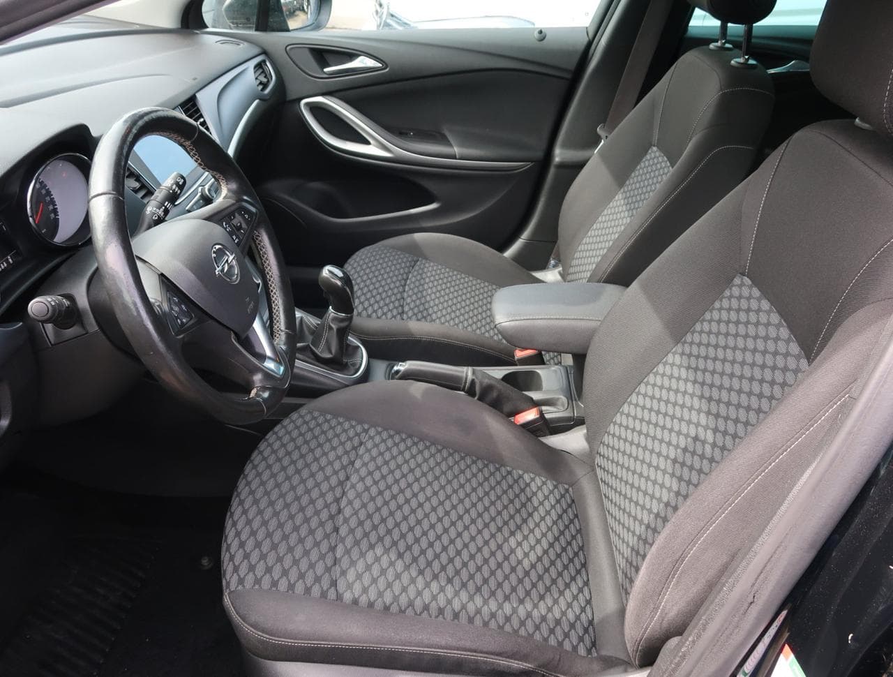 2019 Opel ASTRA - 16