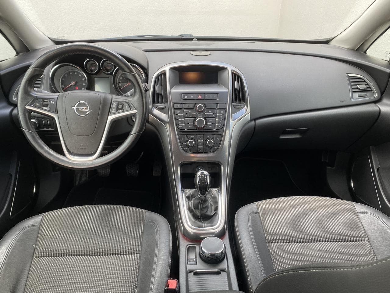 2012 Opel ASTRA - 8