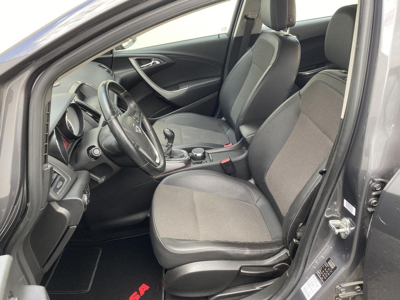 2012 Opel ASTRA - 9