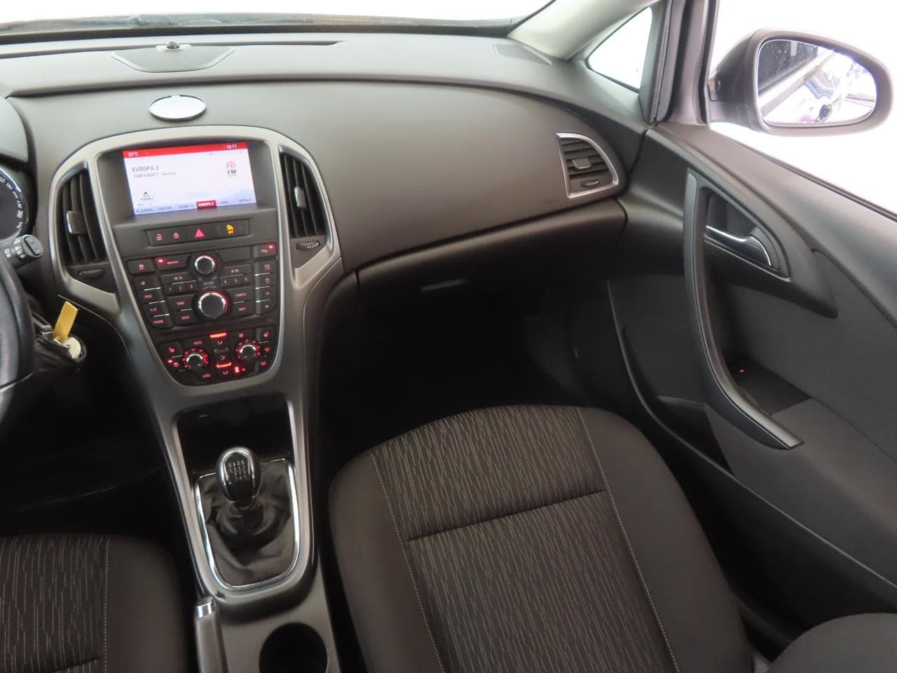 2015 Opel ASTRA - 19