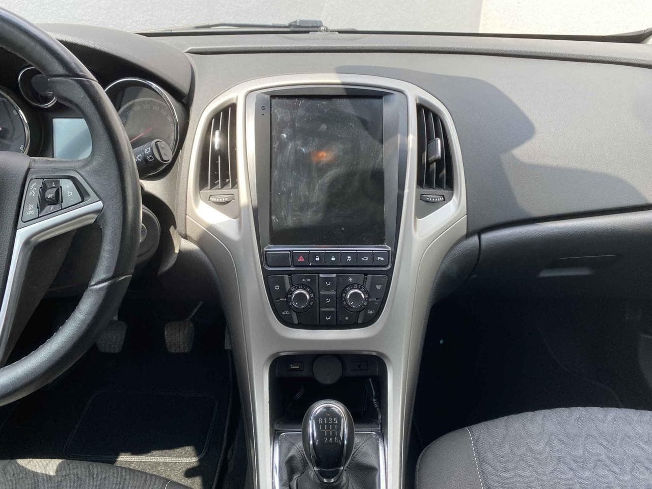 2013 Opel ASTRA - 12