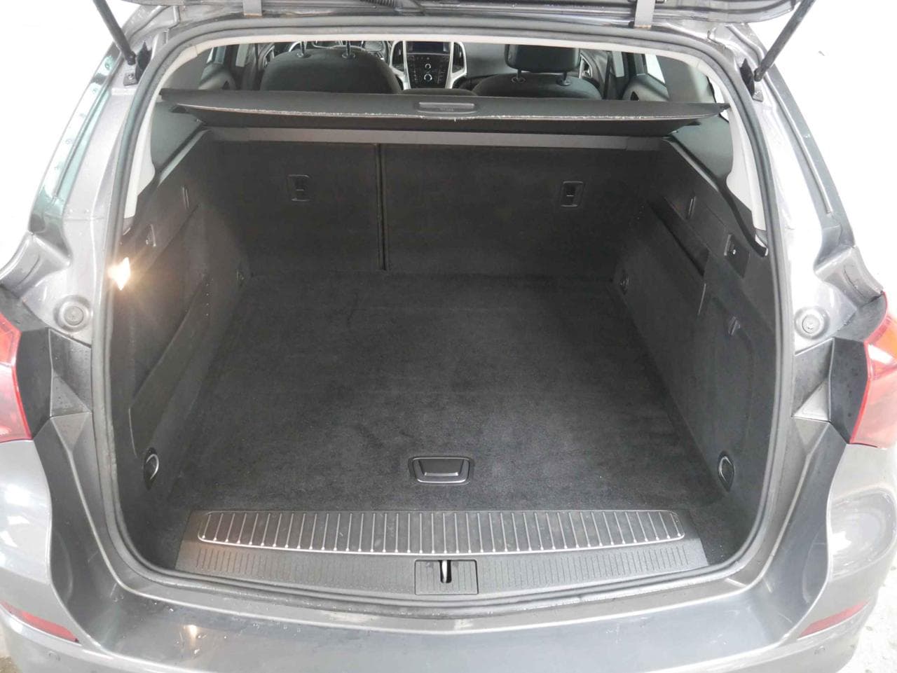 2011 Opel ASTRA - 7