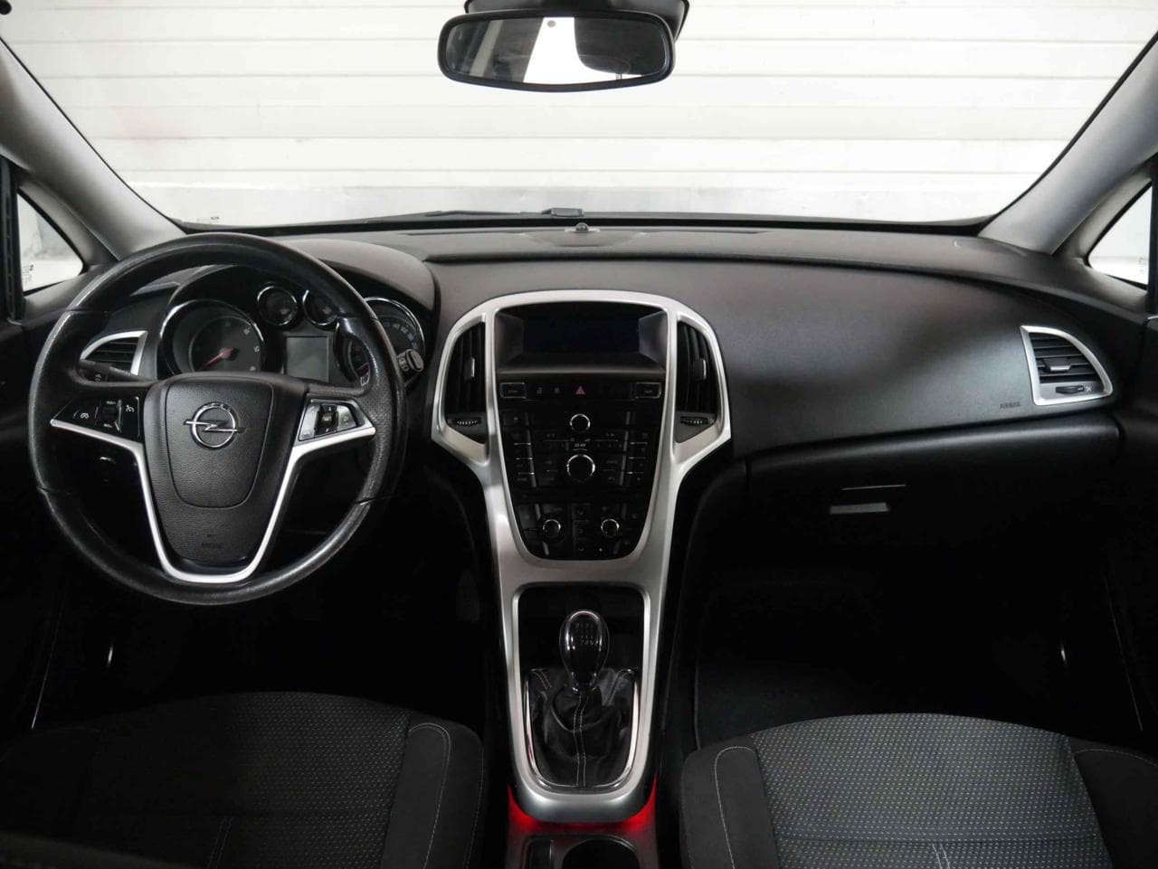 2011 Opel ASTRA - 8