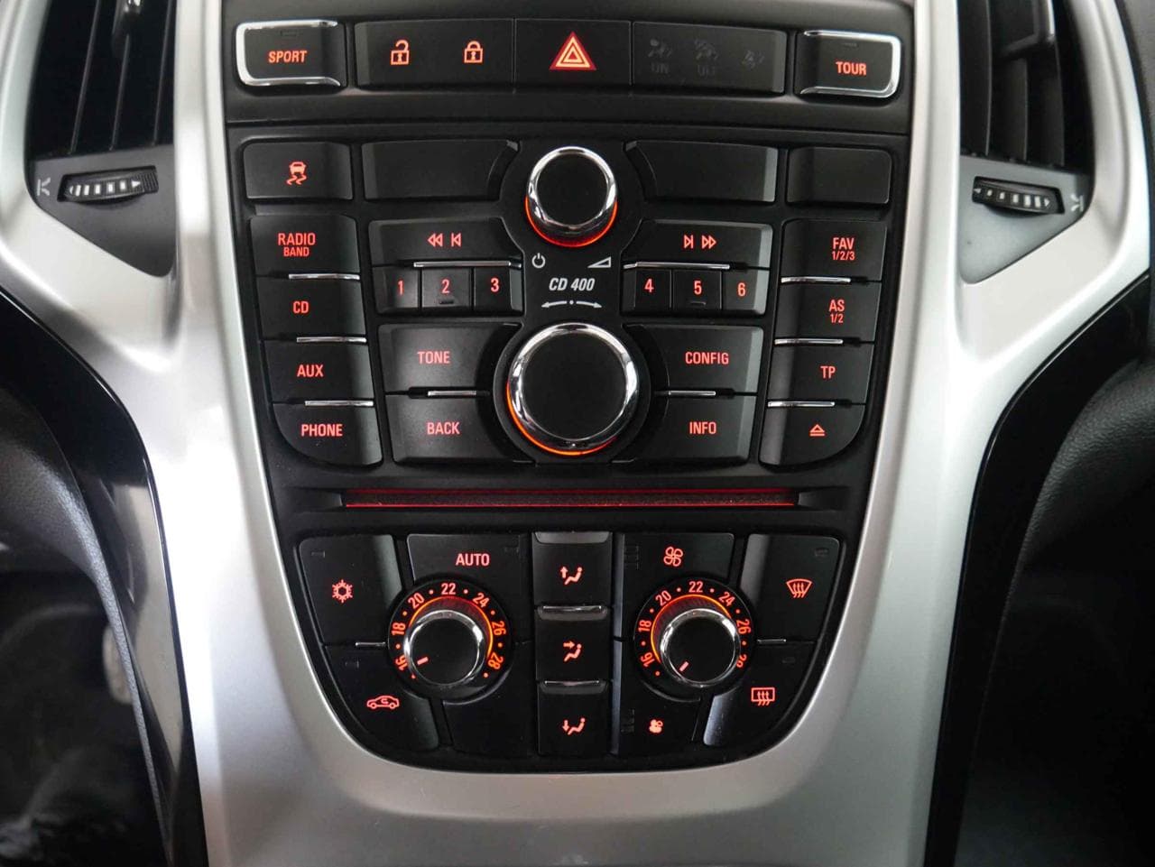 2011 Opel ASTRA - 17