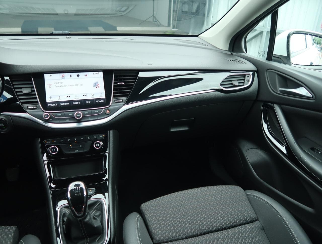 2019 Opel ASTRA - 11