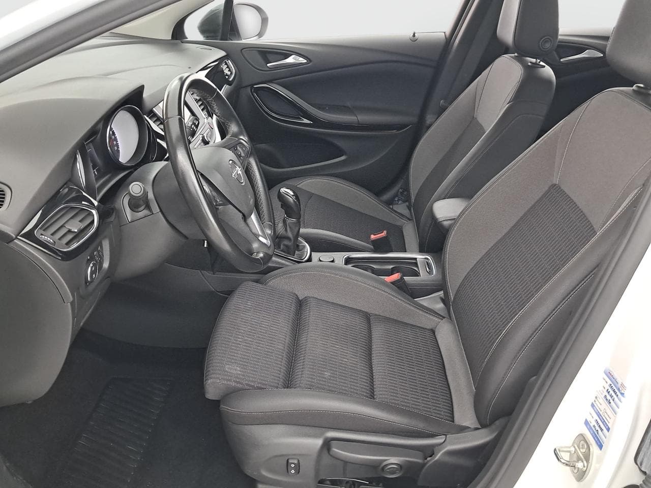 2022 Opel ASTRA - 16