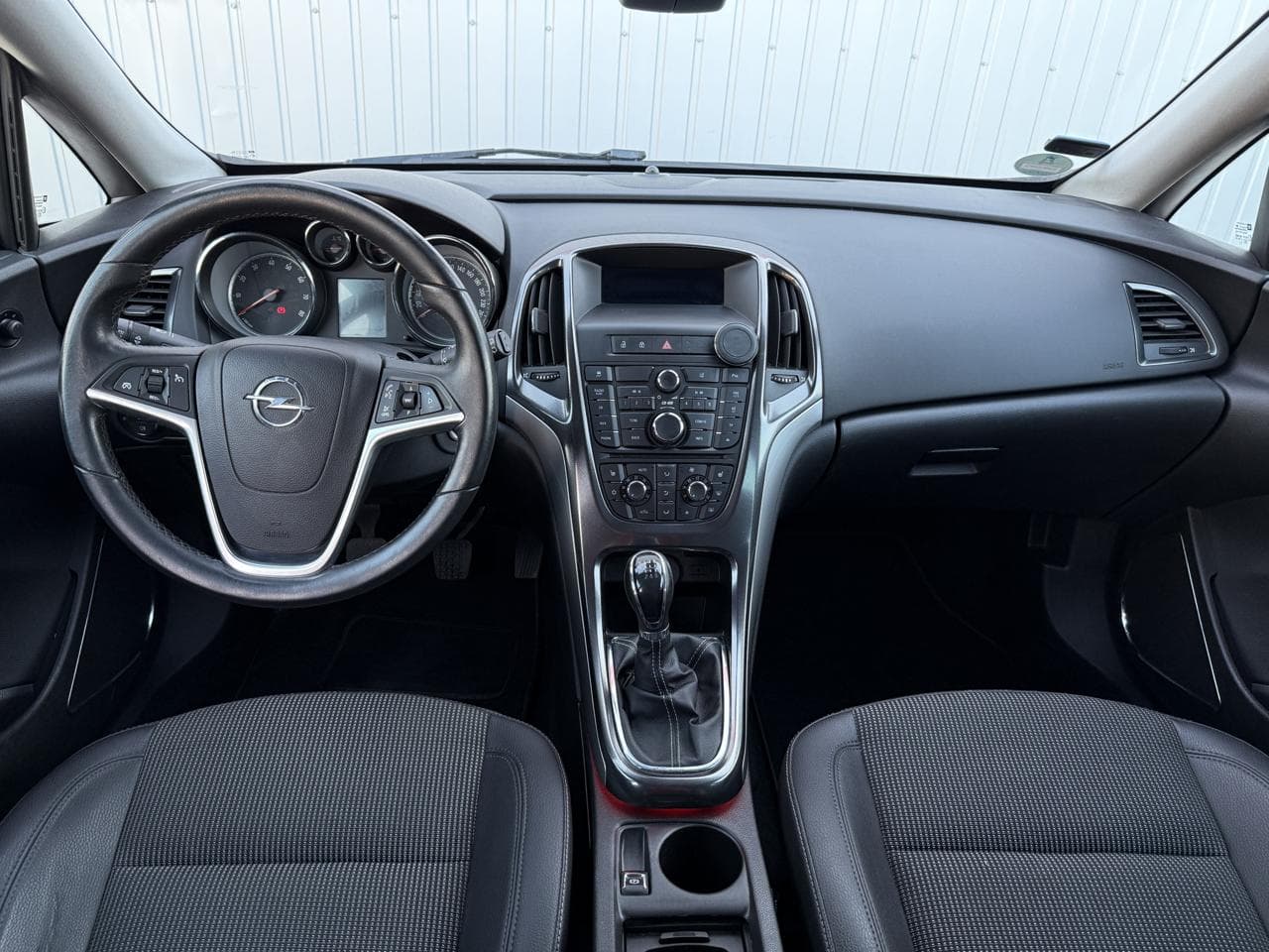 2011 Opel ASTRA - 8