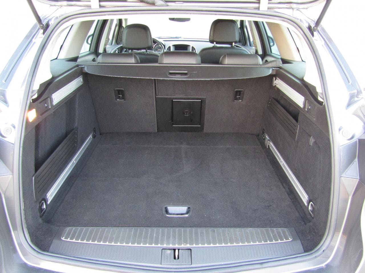 2011 Opel ASTRA - 7