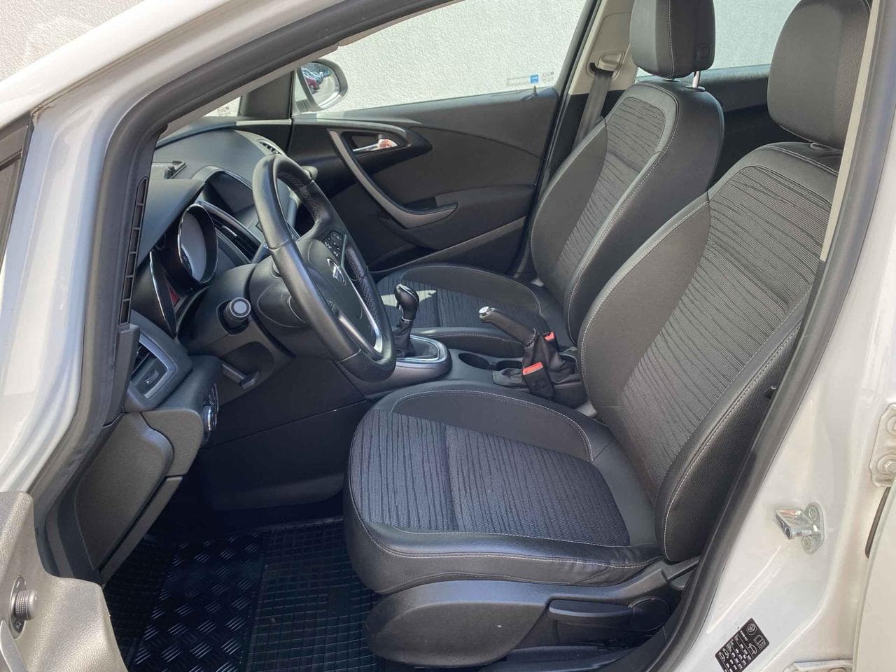 2015 Opel ASTRA - 9