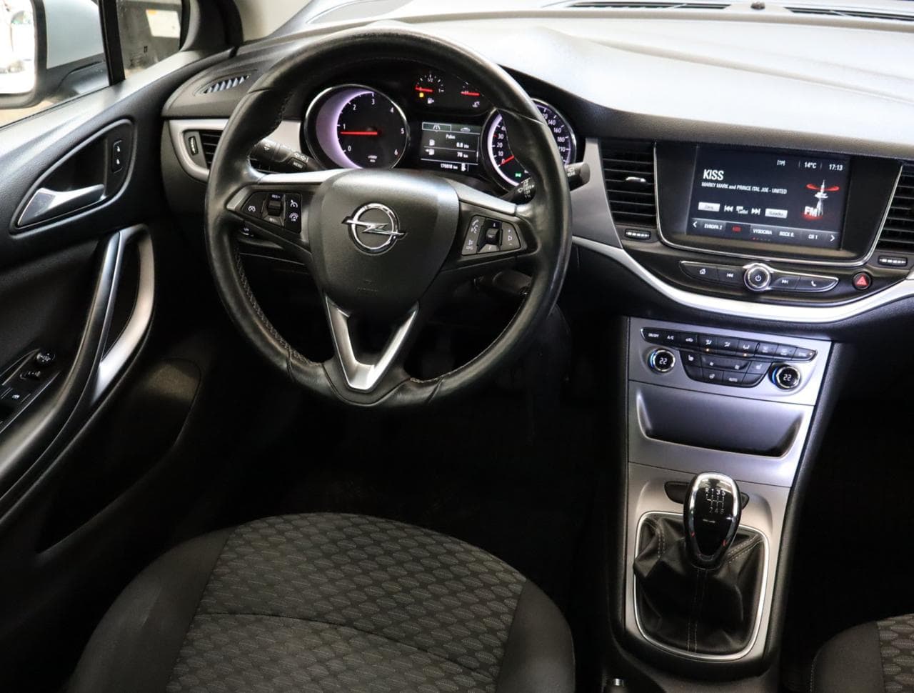 2017 Opel ASTRA - 9