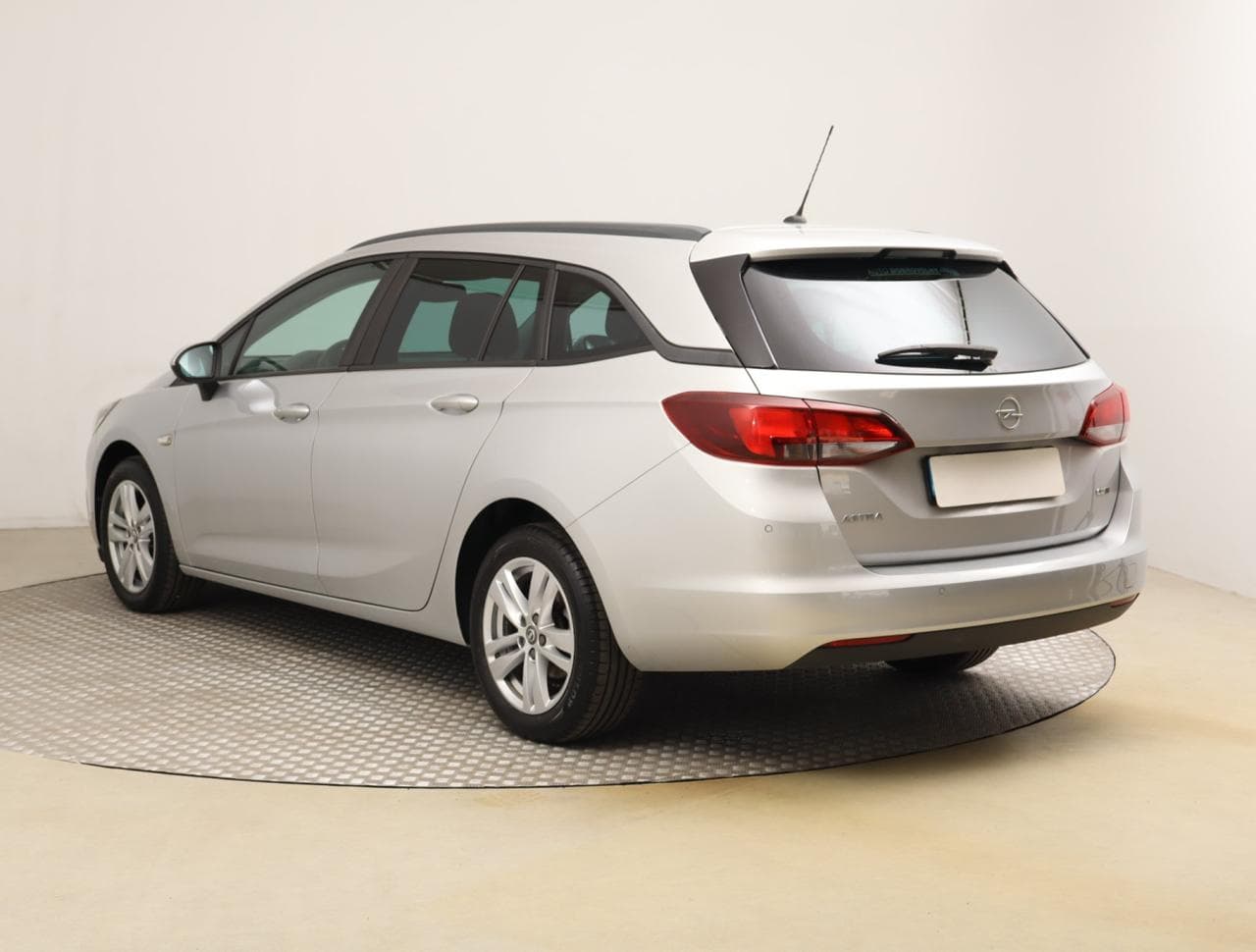 2017 Opel ASTRA - 5
