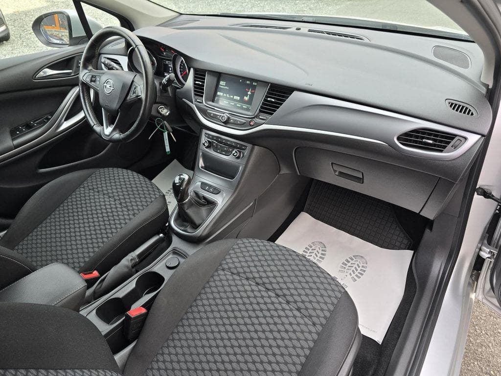 2018 Opel ASTRA - 11