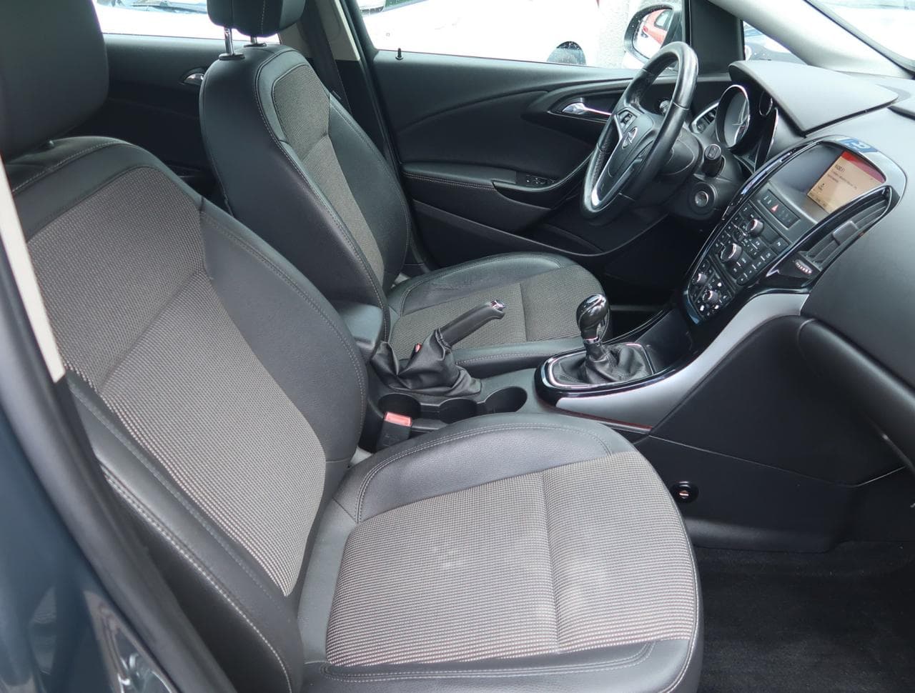 2015 Opel ASTRA - 12
