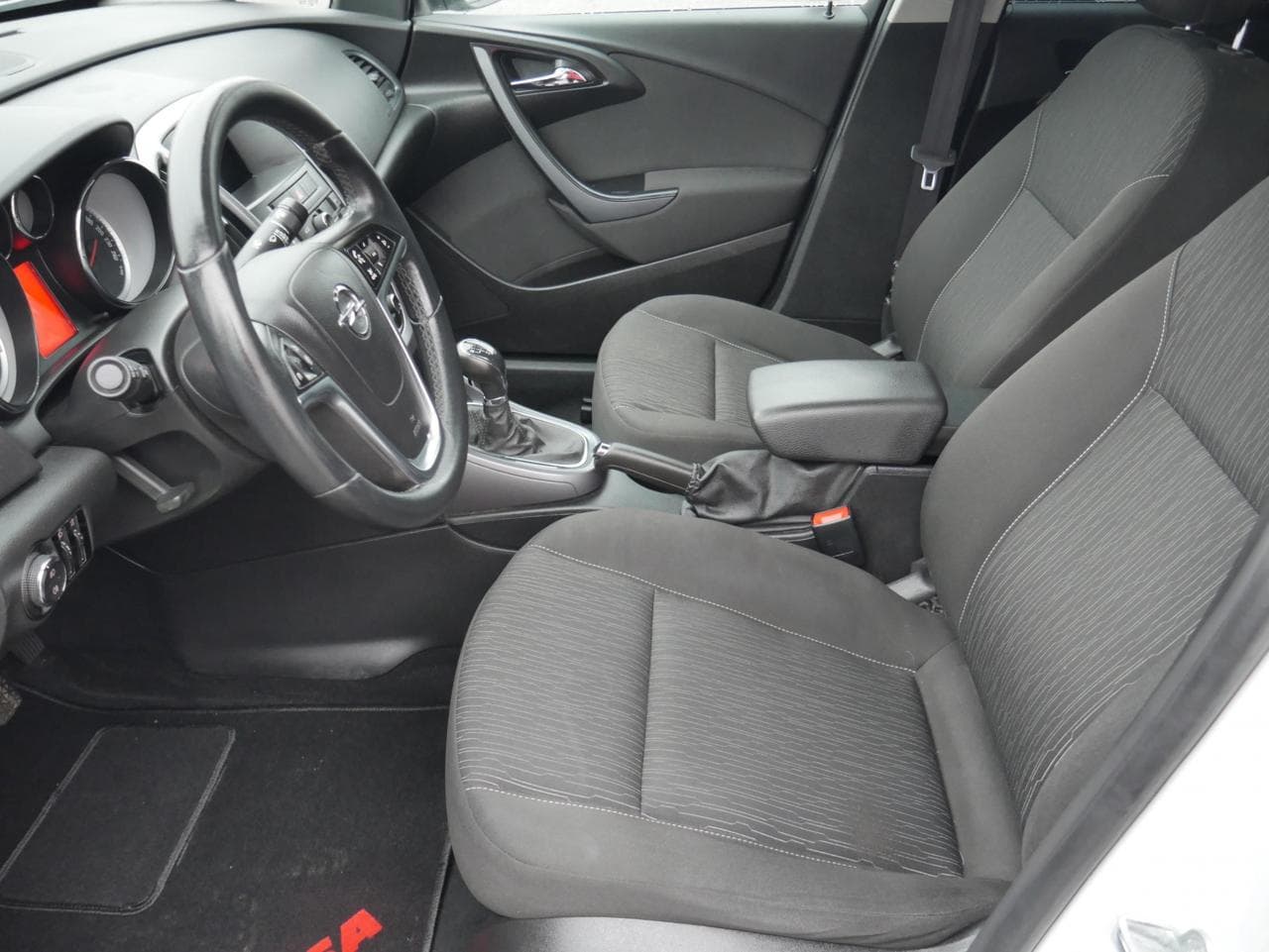 2015 Opel ASTRA - 9
