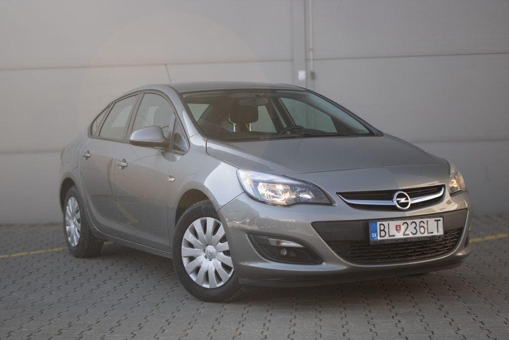Opel ASTRA - 3