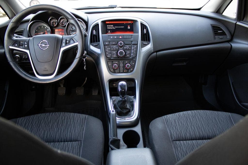 Opel ASTRA - 11