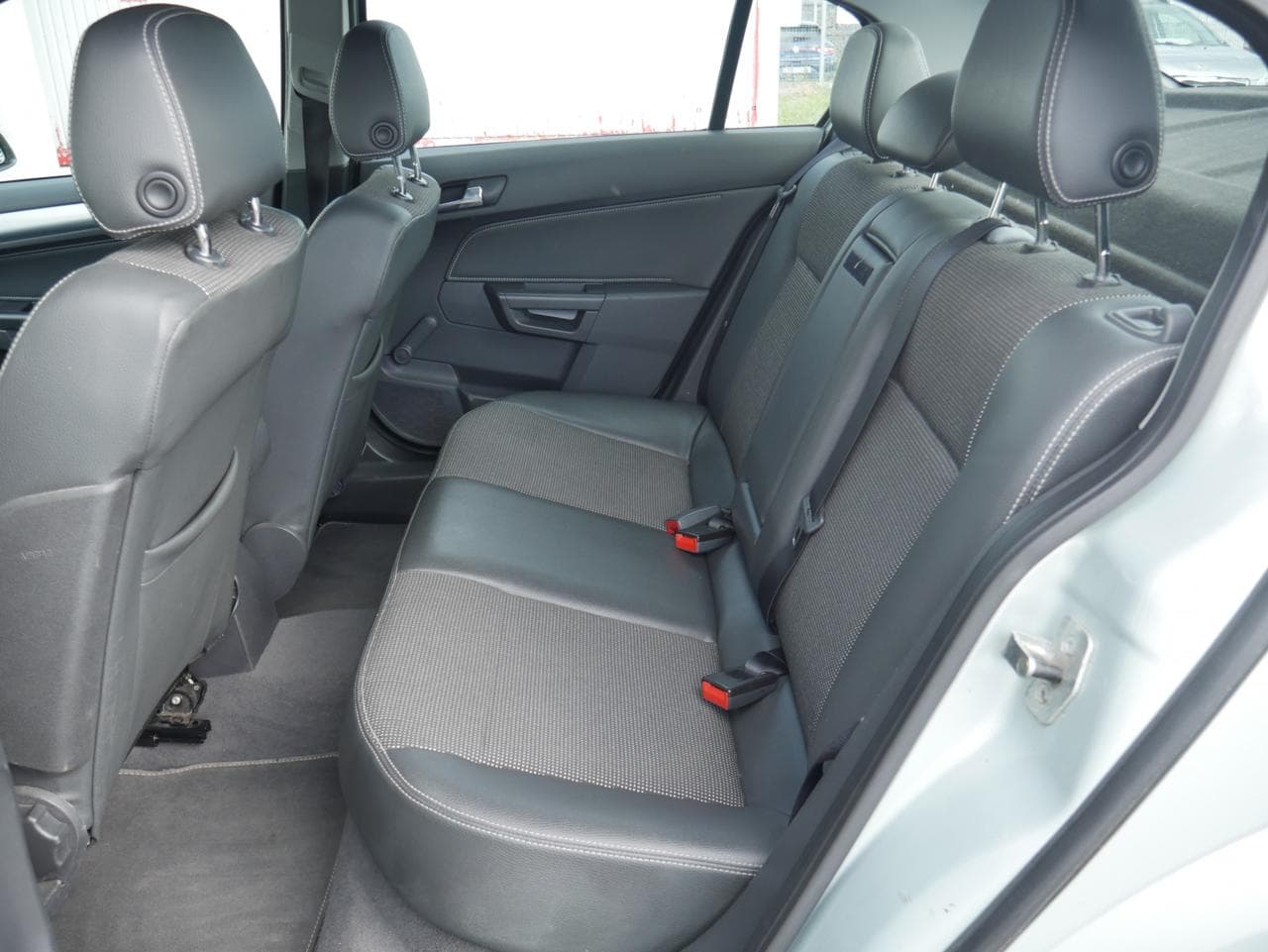 2009 Opel ASTRA - 22