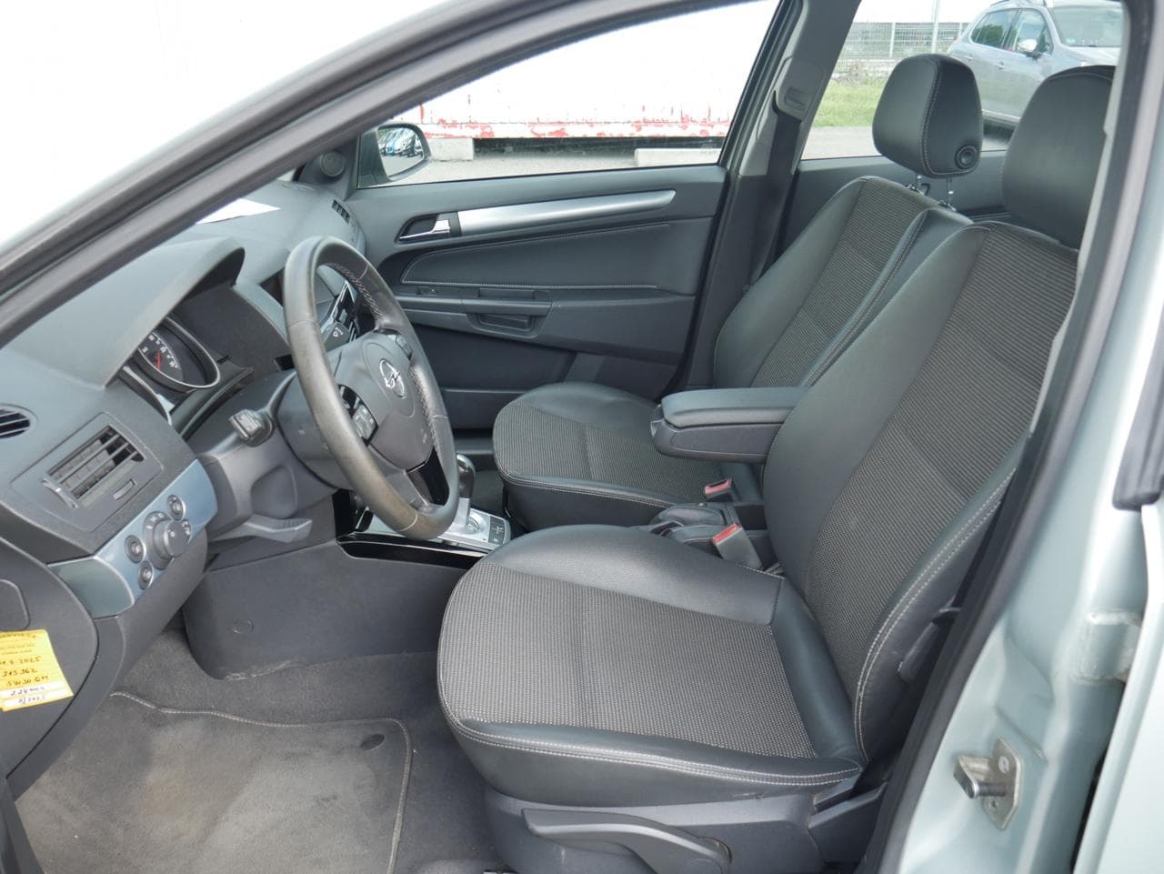 2009 Opel ASTRA - 19