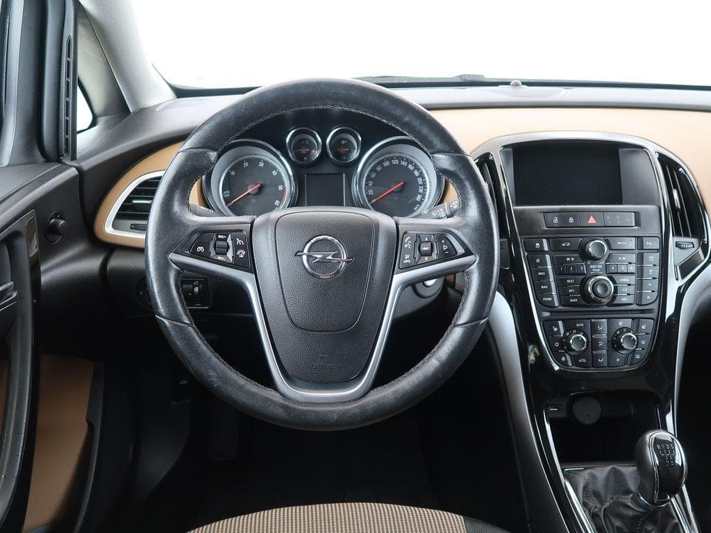 2015 Opel ASTRA - 16