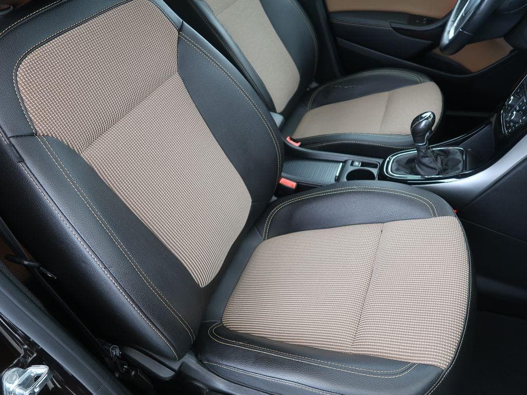 2015 Opel ASTRA - 13