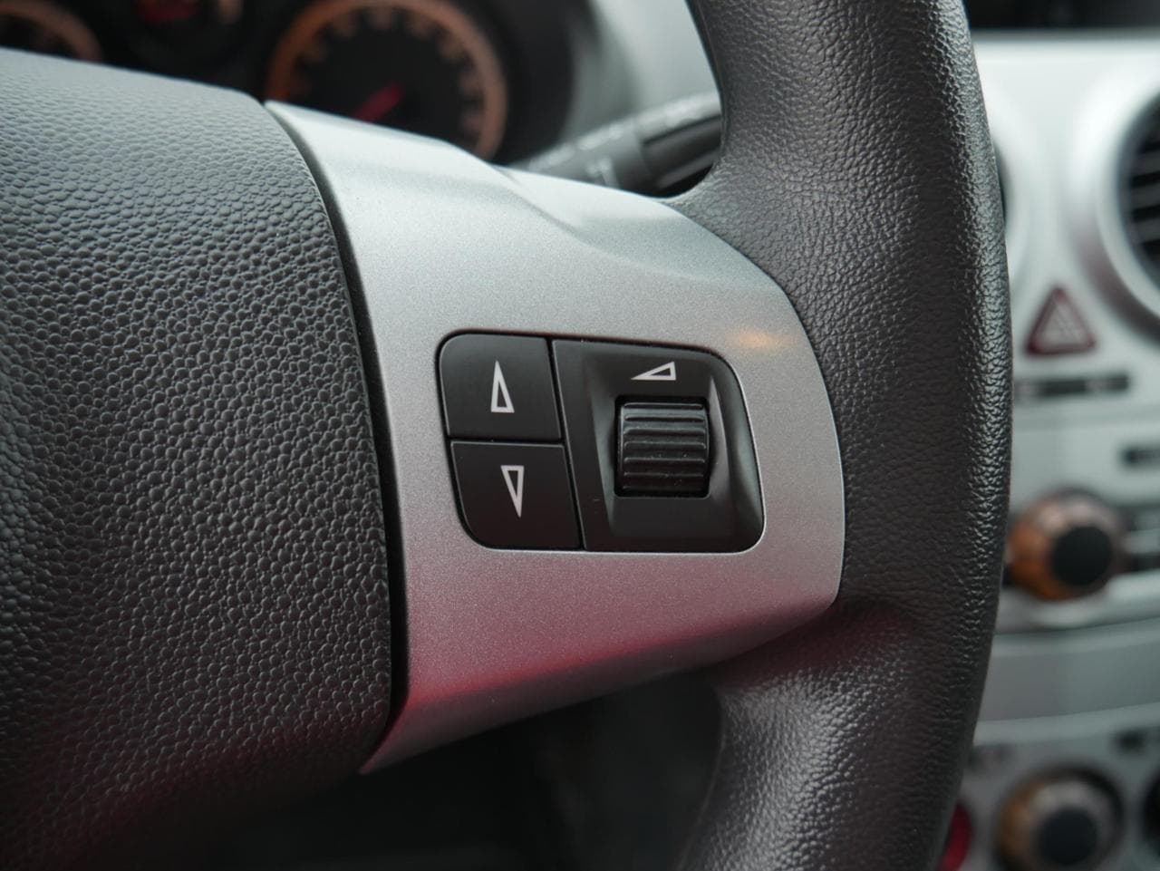 2014 Opel CORSA - 16