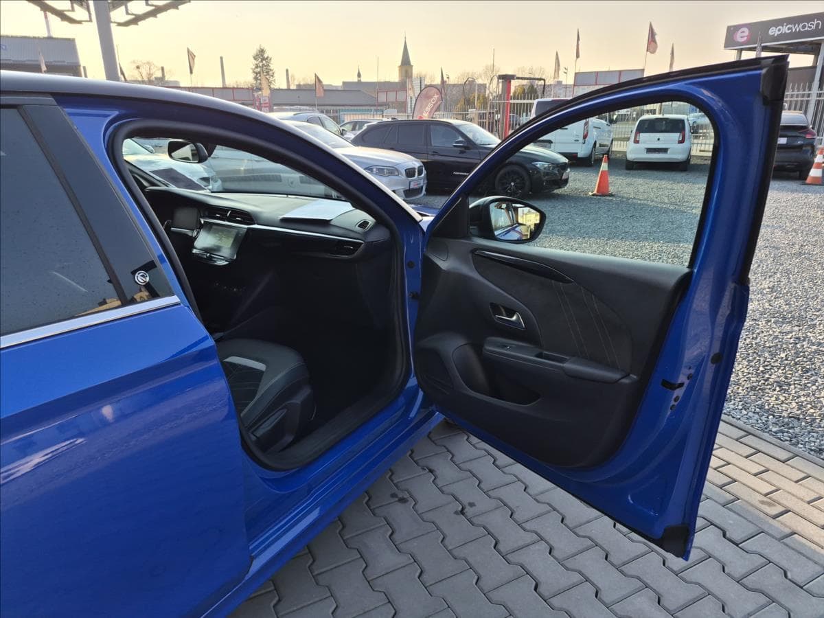 2021 Opel Corsa - 16