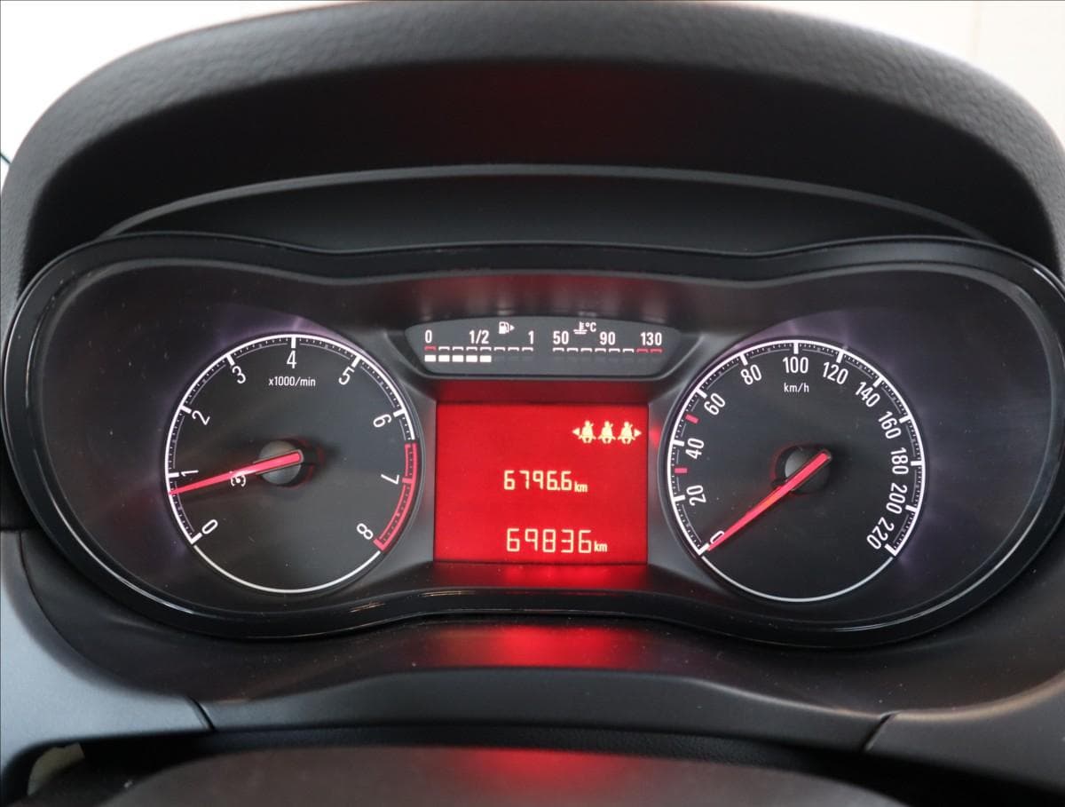 2015 Opel Corsa - 13