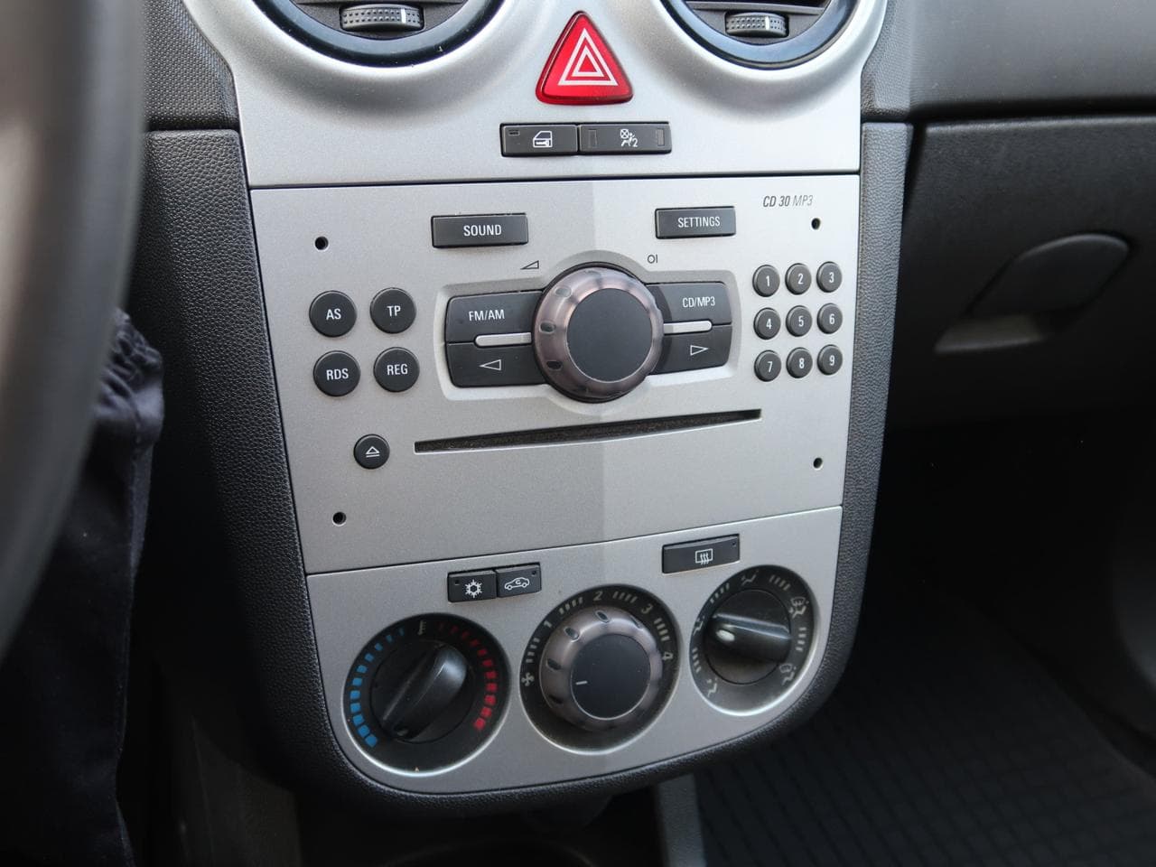 2011 Opel Corsa - 19