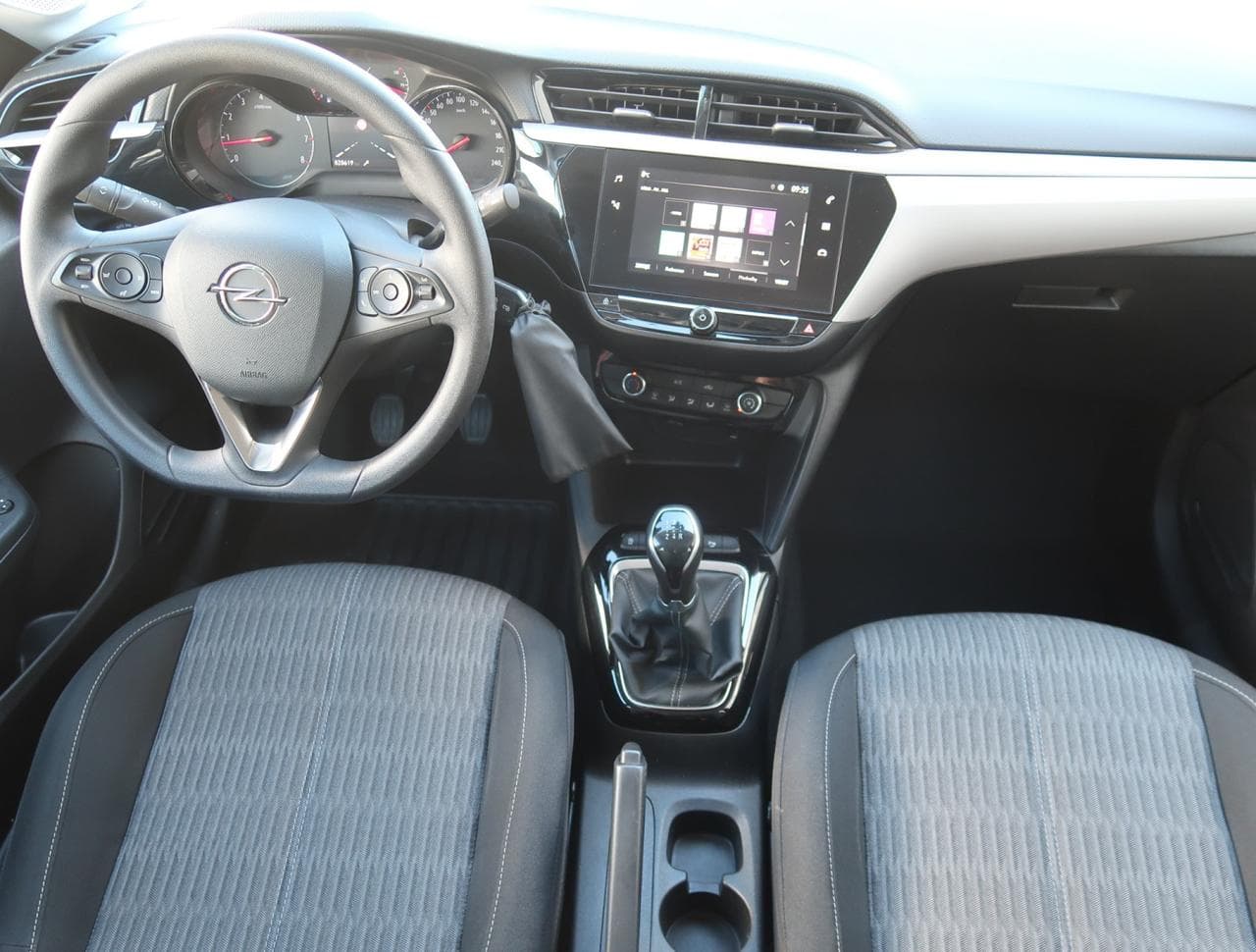 2023 Opel CORSA - 18