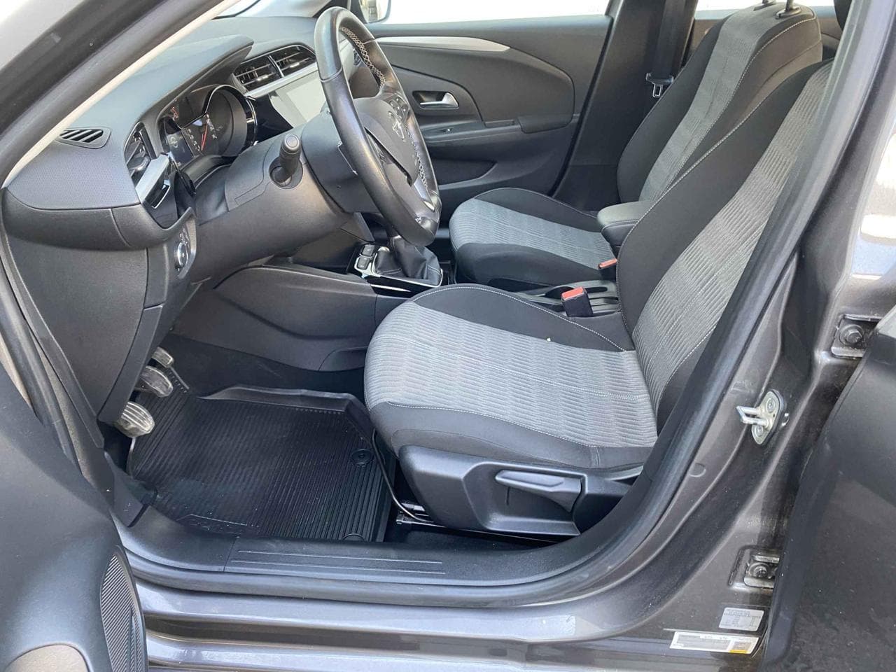 2020 Opel CORSA - 16