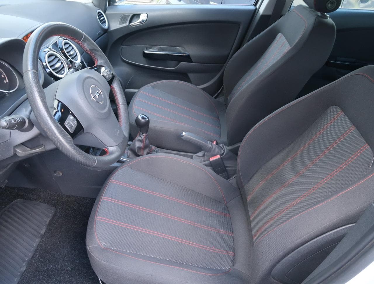 2012 Opel CORSA - 29