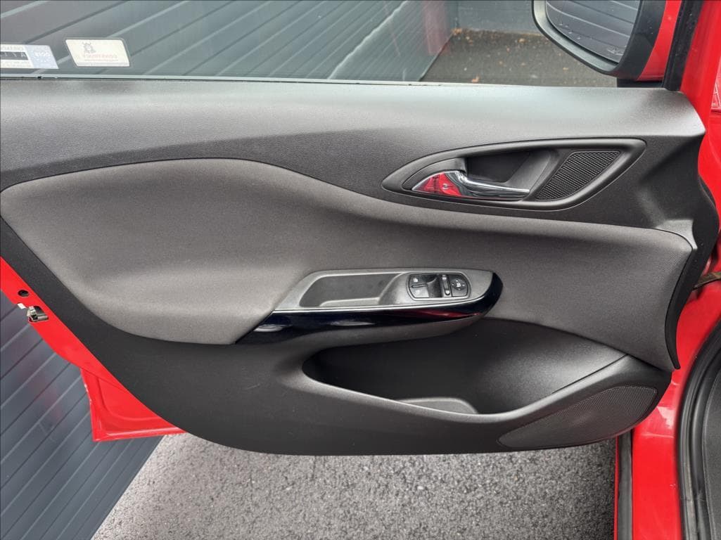 2015 Opel CORSA - 36