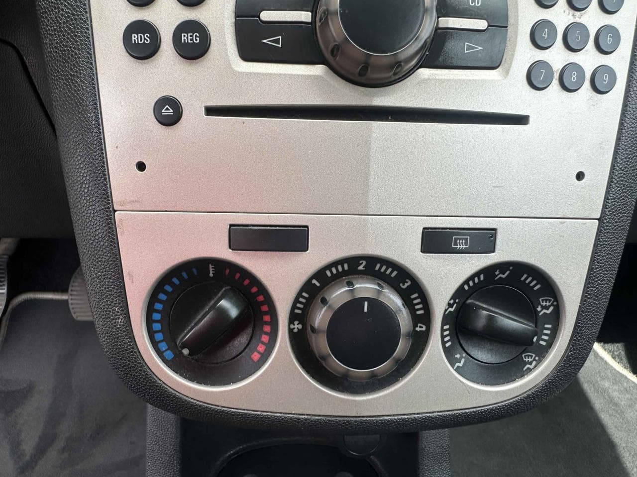 2007 Opel CORSA - 22