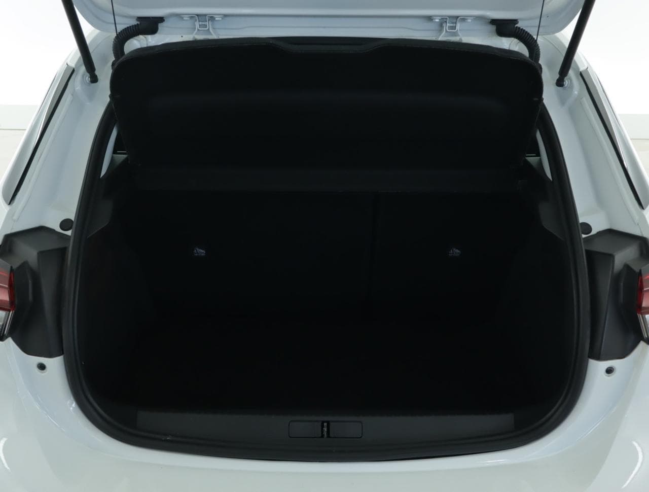 2023 Opel CORSA - 32