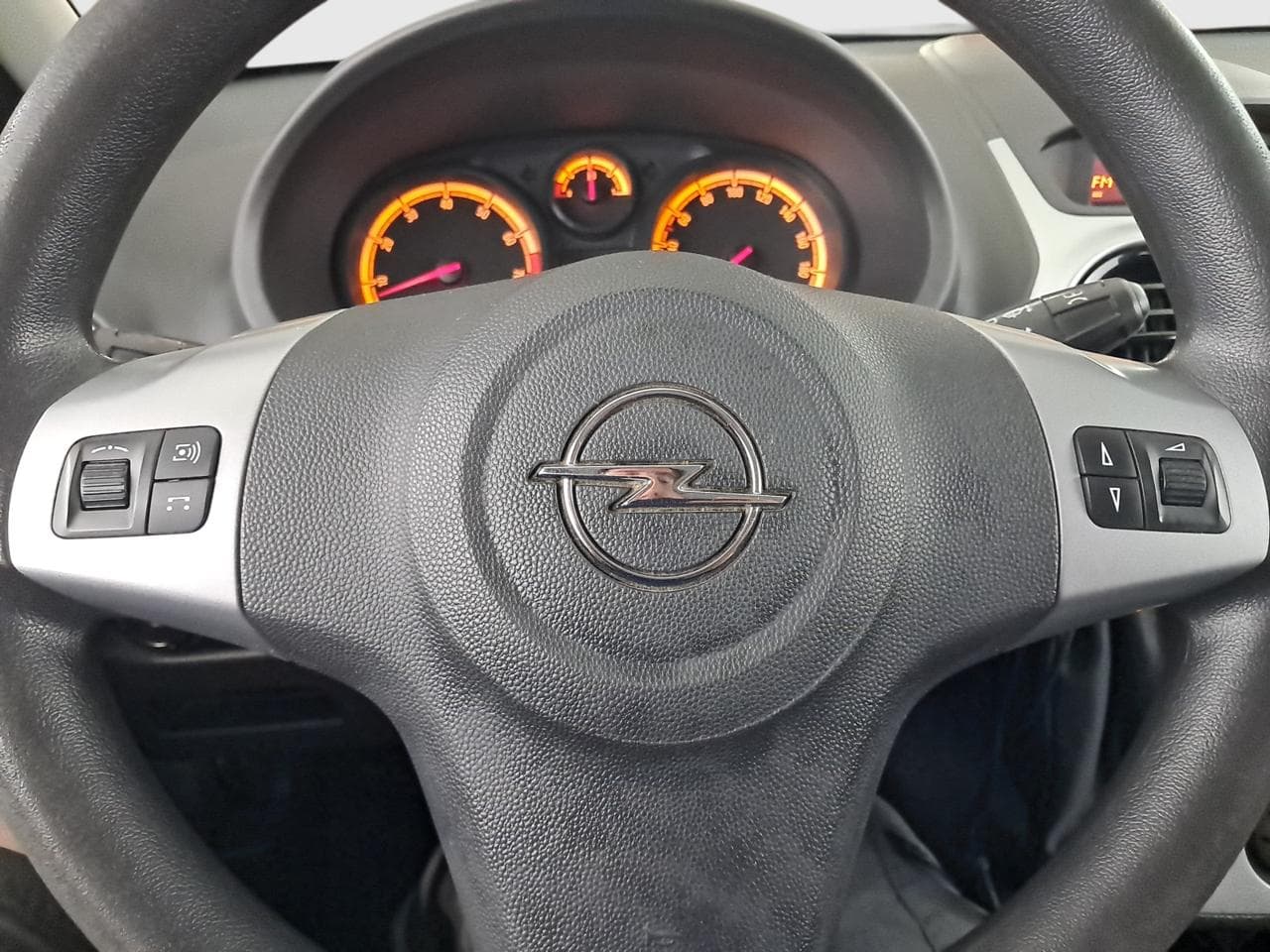 2013 Opel CORSA - 20