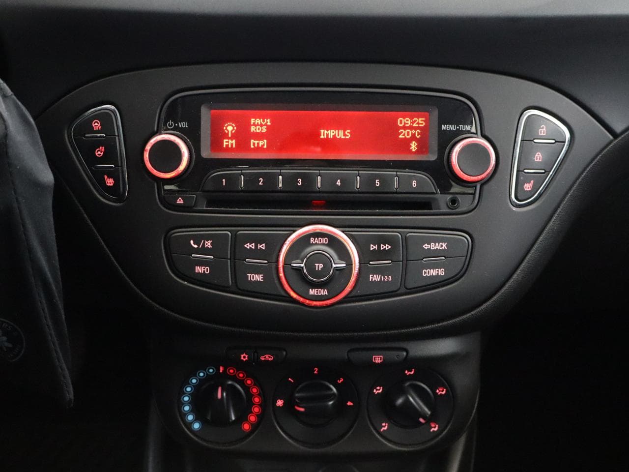 2016 Opel CORSA - 15