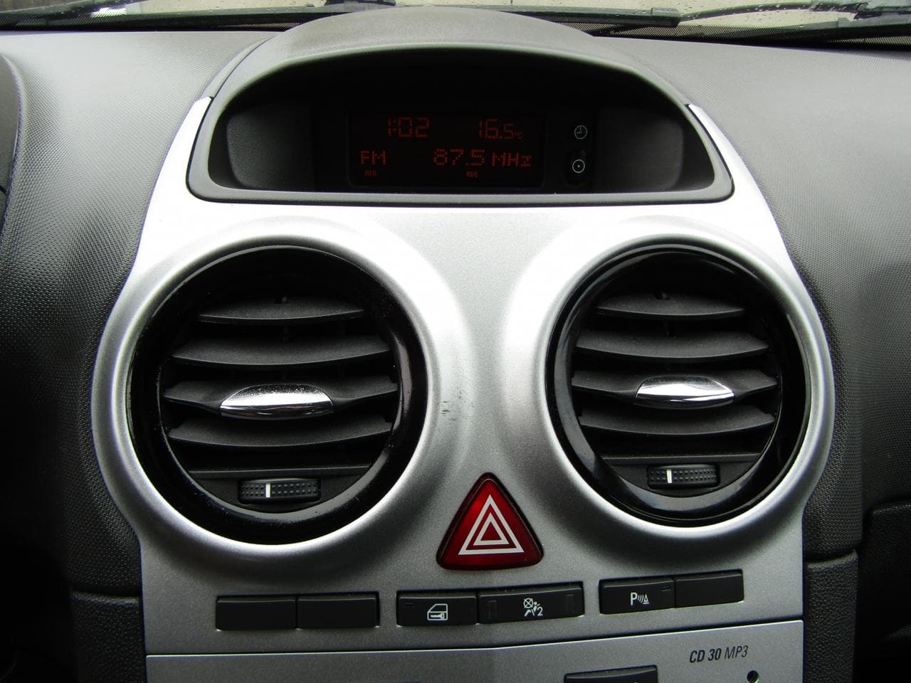2014 Opel CORSA - 14