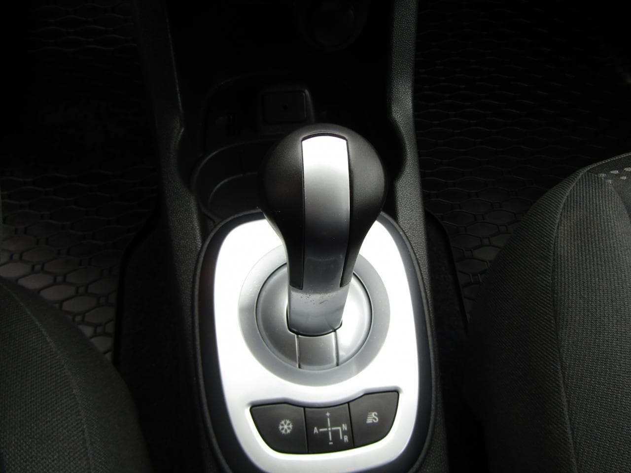 2014 Opel CORSA - 13