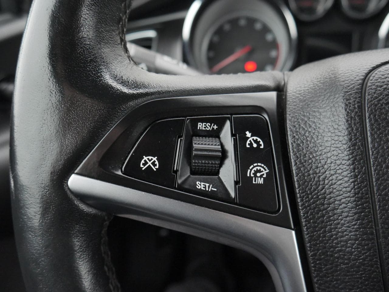 2013 Opel CASCADA - 12