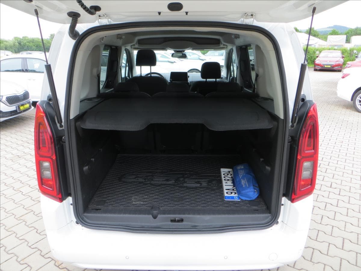 2022 Opel COMBO - 13