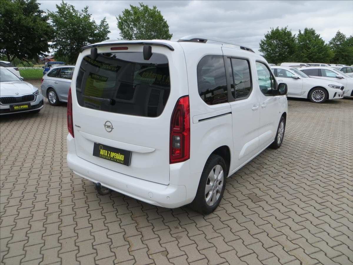 2022 Opel COMBO - 17