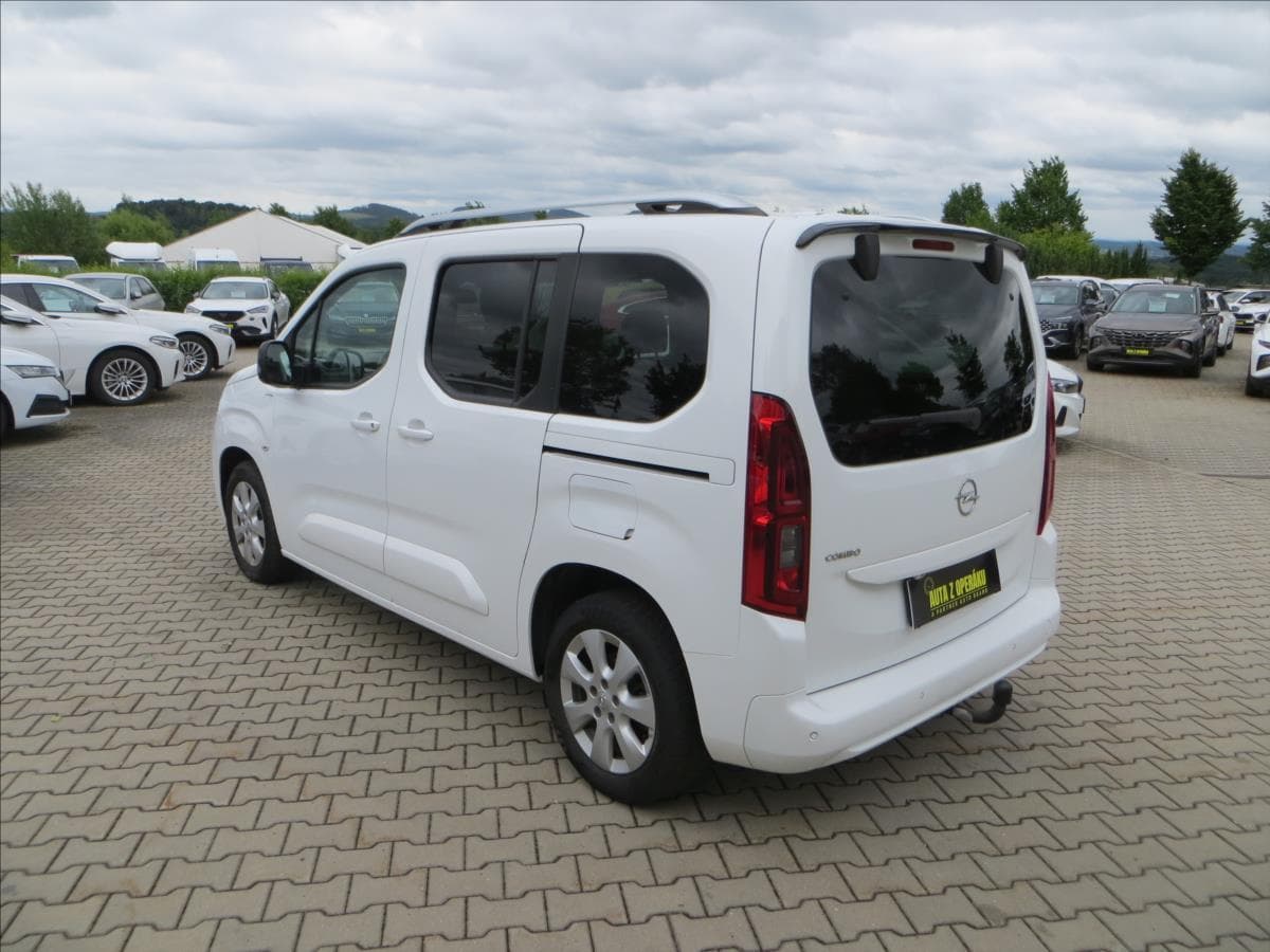 2022 Opel COMBO - 9